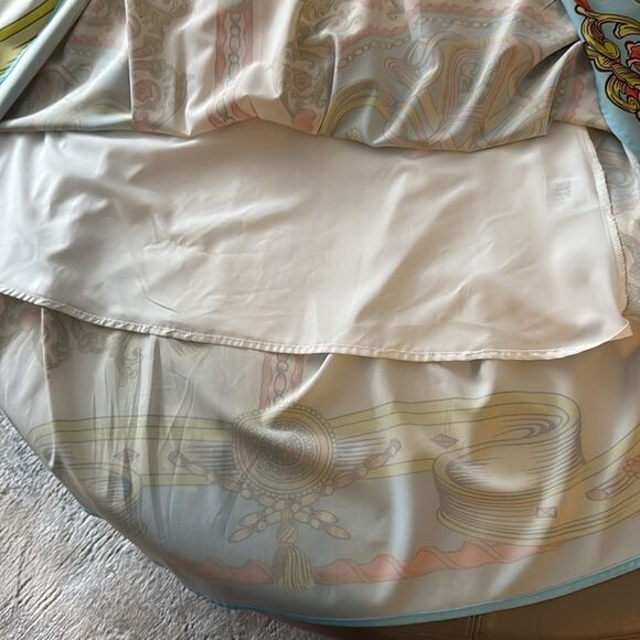 Vibrant Floral Print Long Sleeve Maxi Dress with Rhinestone Details. Size M. - Picture 8 of 9